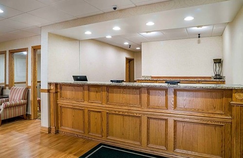 Saginaw Hotel | 3-Star Hotel ∙ Quality Inn & Suites