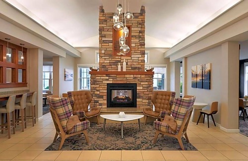 Gravenhurst Hotel | 3-Star Hotel ∙ Residence Inn by Marriott Gravenhurst Muskoka Wharf