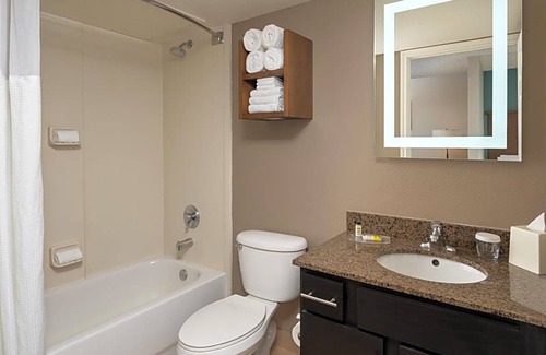 Englewood Hotel | 3-Star Hotel ∙ Staybridge Suites Denver Tech Center, an IHG Hotel