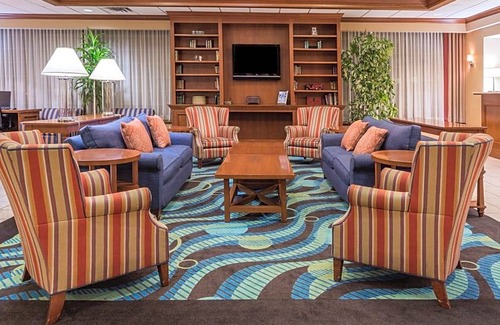 Lakeview Hotel | 3-Star Hotel ∙ Wyndham Garden Manassas