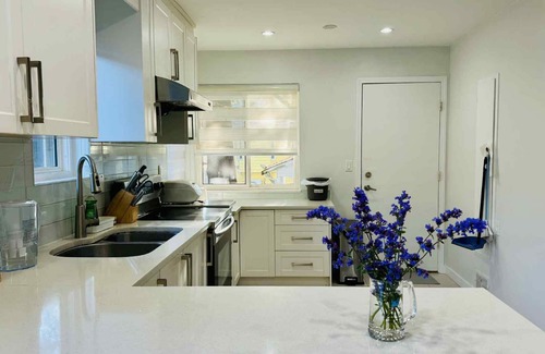 Fraserview House | 3-star Suite Central Vancouver