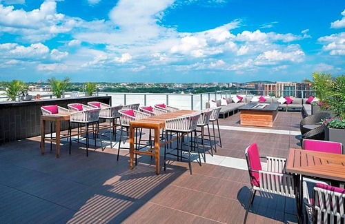 Mount Vernon Square Hotel | 3-Star Hotel ∙ Courtyard by Marriott Washington Downtown/Convention Center