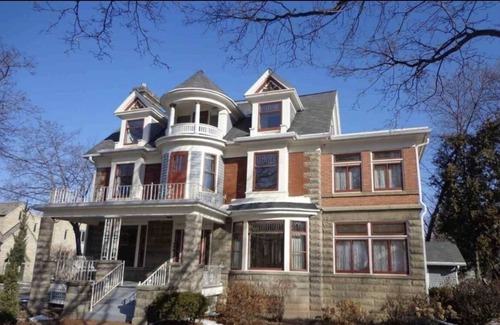 Appleton House | 3 Story character home overlooking Appleton’s historic City Park