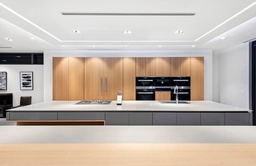 Las Olas Isles House | 3 Story w Rooftop Water Villa Dock Chef Kitchen
