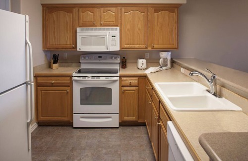 Branson Hotel | 3 Tranquil Units near Branson Entertainment, Dining & Outdoor Adventures