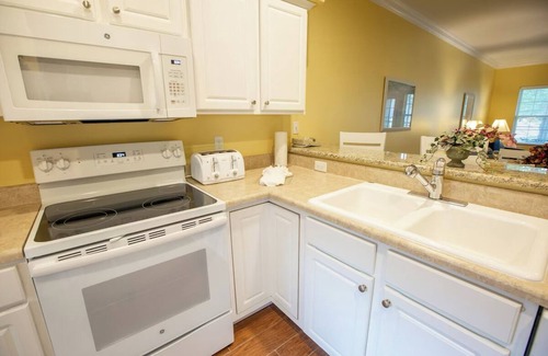 Branson Hotel | 3 Tranquil Units near Branson Entertainment, Dining & Outdoor Adventures