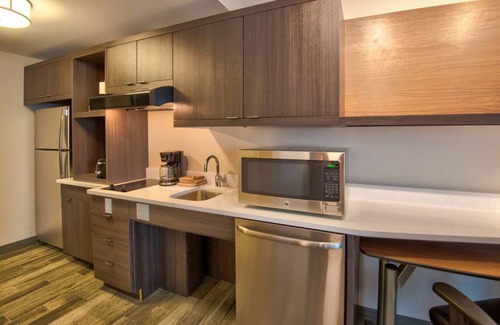 Flagami Hotel | 3 Units | Comfortable & Modern Stay | Near Miami Airport