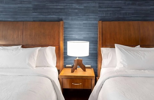 Radnor - Fort Myer Heights Hotel | 3 Units | Convenient Arlington Haven | Walk to Metro for Easy DC Exploration
