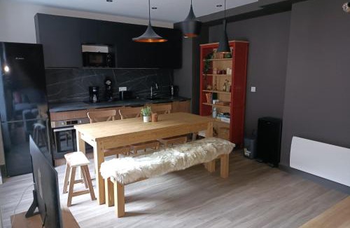 Orelle Apartment | 3 Vallées & cycling cols Cosy 6 to 8 stay