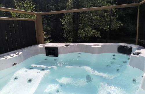 Saint-Vincent-de-Durfort Ski Chalet | 3-Zimmer-SPA-Chalet für 5 Personen