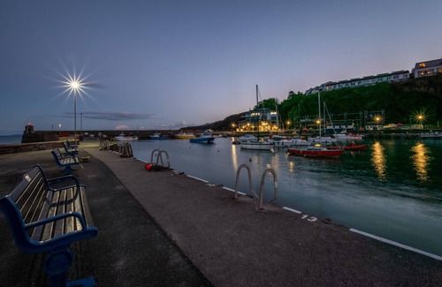 Saundersfoot Apartment | 30 Captains Walk - One Bedroom Apartment, Sleeps 2