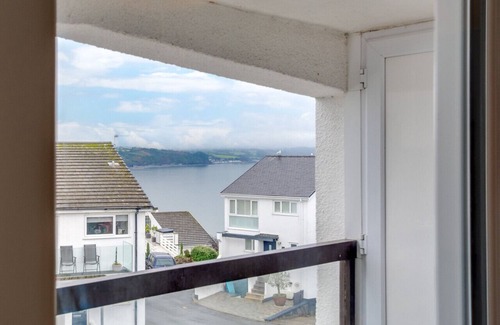 Saundersfoot Apartment | 30 Captains Walk - One Bedroom Apartment, Sleeps 2