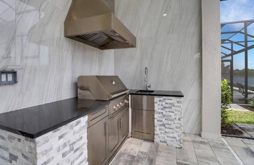 Naples House | 30-day minimum lease | Naples Reserve | 2 bedrooms | 2 office spaces with pull-out couches | 3 bathrooms