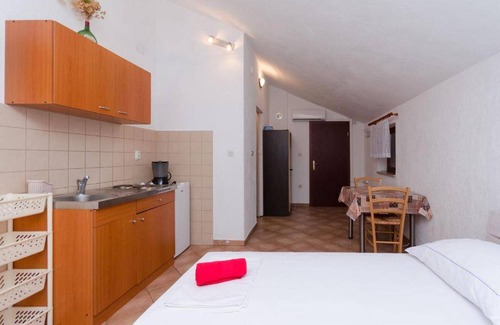 Sibinj Krmpotski Apartment | 30 m² Apartment ∙ 2 guests