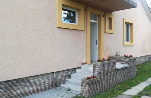 Balatonfoldvar Apartment | 30 m² Apartment ∙ 1 bedroom ∙ 3 guests