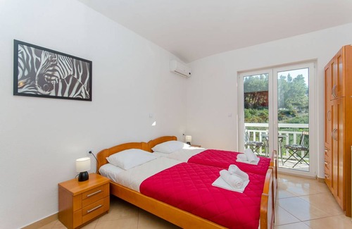 Tucepi Apartment | 30 m² Apartment ∙ 2 guests