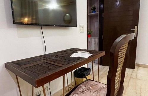 Safdarjung Enclave Bed & Breakfast | 30 m² Bed and breakfast ∙ 2 guests