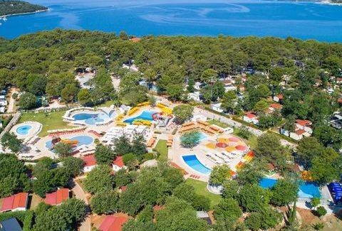 Lanterna RV Rental | 30 m² Mobile home ∙ 3 bedrooms ∙ 6 guests