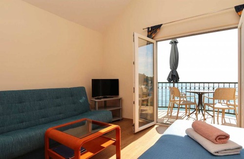Drvenik Apartment | 30 m² Studio flat ∙ 1 bedroom ∙ 4 guests