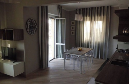 Alassio Apartment | 30 METERS SEA NEW TRILO DOUBLE SERVICES LARGE BOX 100 METERS