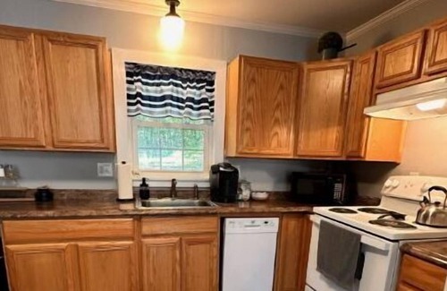 Sherman Station House | 30 Minutes from Baxter State Park. Cozy home located minutes from the ITS trails