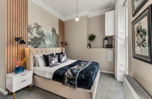 Whitby Apartment | 30 percent off! The Exquisite Gems of Whitby - Garden Terrace