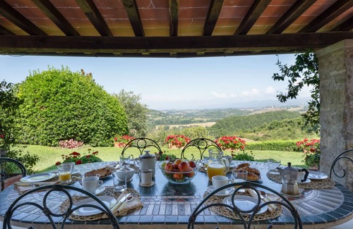 Dicomano Villa | 300 m² Villa ∙ 4 bedrooms ∙ 10 guests