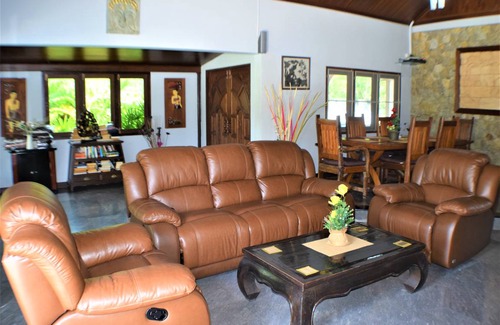 Rawai Villa | 300 m² Villa ∙ 5 bedrooms ∙ 9 guests