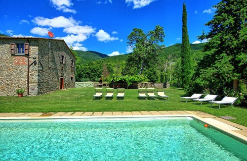 Subbiano Villa | 300 m² Villa ∙ 7 bedrooms ∙ 16 guests