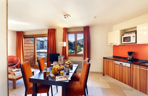Saint-Chaffrey Condo | 300m des pistes! | Apartment Calme, cuisine privée