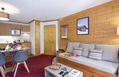 Praz-sur-Arly Apartment | 300m from ski slopes, fitness, swimming pool, balcony, tv, ski locker, 48m²