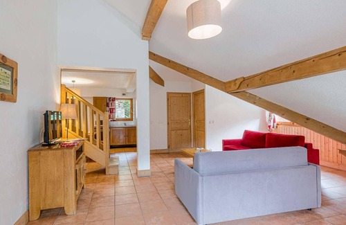Vaujany Apartment | 300m from resort center, fitness, swimming pool, sauna, hammam, balcony, tv, 44-47m², Vaujany