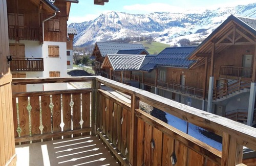 Albiez-le-Vieux Apartment | 300m from shops, 1st floor, view mountain, balcony, parking, tv, ski locker, 32m², Albiez Montrond