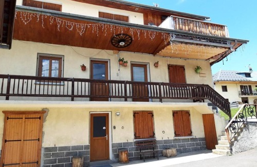 Albiez-le-Vieux Apartment | 300m from ski slopes, 1st floor, parking, tv, ski locker, 28m², Albiez Montrond
