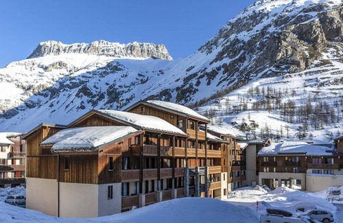 Val-d'Isere Apartment | 300m from ski slopes, balcony, tv, ski locker, 22-24m², Val d'Isère