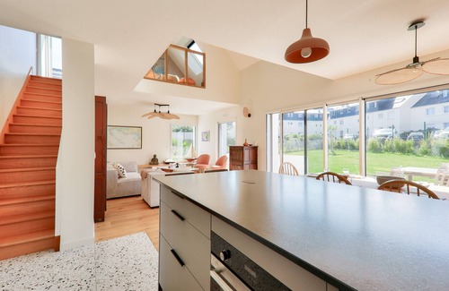 Saint-Jacques Ski Chalet | 300m from the beach, nice new house