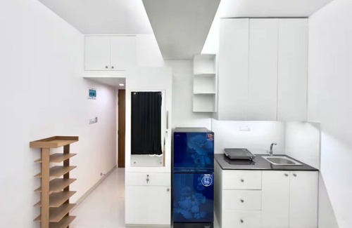 Dhaka Apartment | 300sqft,1 Comfortable Apartment Stay w/Sauna & Pool Access