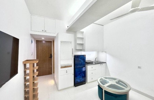 Dhaka Apartment | 300sqft,1 Comfortable Apartment Stay w/Sauna & Pool Access