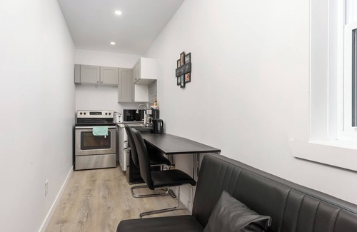 Laval Apartment | #302 Downtown's Exquisite Luxury Loft