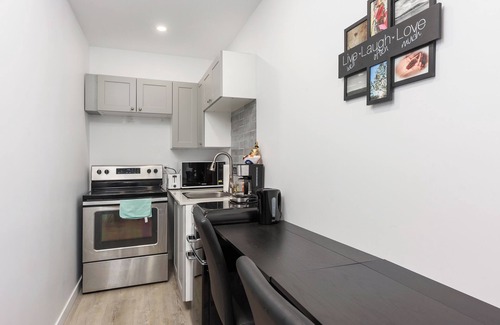 Laval Apartment | #302 Downtown's Exquisite Luxury Loft
