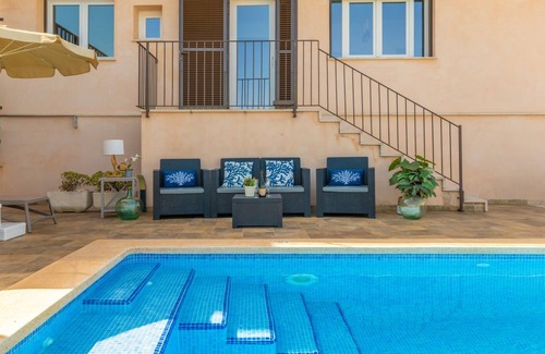 Buger House | 302 m² House ∙ 3 bedrooms ∙ 6 guests