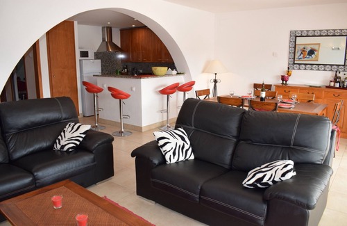 Empuriabrava Ski Chalet | 306-Magnificent modern house with pool private and mooring