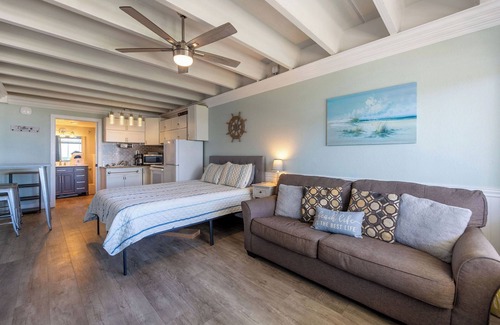 Panama City Beach Condo | 308 FTB low floor condo beachfront with pool