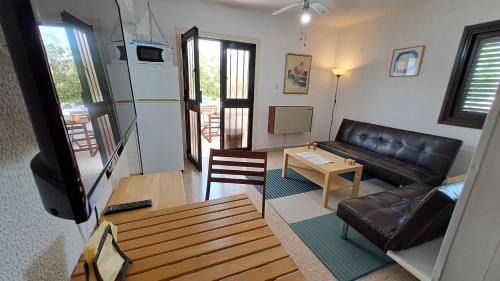 Oroklini Apartment | 30meters from the sea apartment in Larnaca