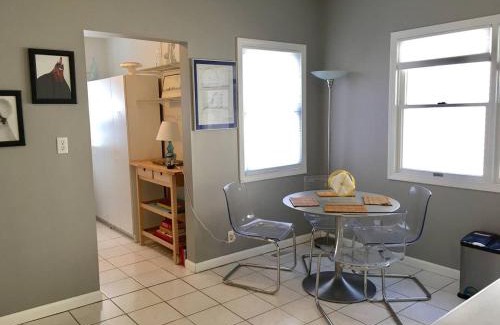 West Street - River Street House | ~*30min to Downtown*~ THE COSMOPOLITAN
