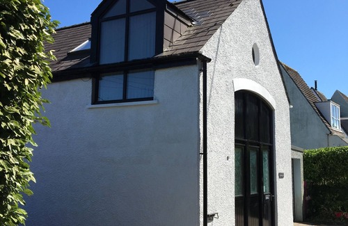 Little Haven Cottage | 30sec walk to Little Haven Beach, sea views (at high tide) with a log burner !