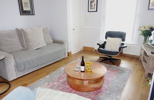 Dartmouth Cottage | 31 Crowthers Hill, Dartmouth