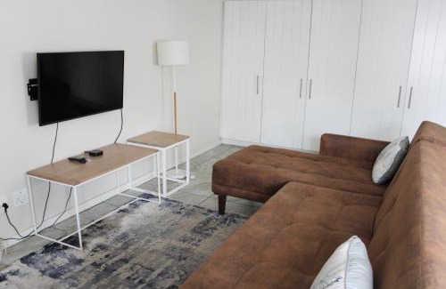 Greater Johannesburg Metropolitan Area Apartment | 31 on Gambia B - Lovely Apartment with secure parking