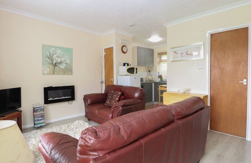 Mundesley Cottage | 31 SIESTA MAR CHALET PARK, pet friendly, with a garden in Mundesley