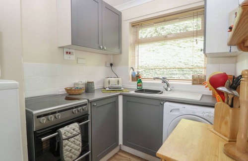 Mundesley Cottage | 31 SIESTA MAR CHALET PARK, pet friendly, with a garden in Mundesley
